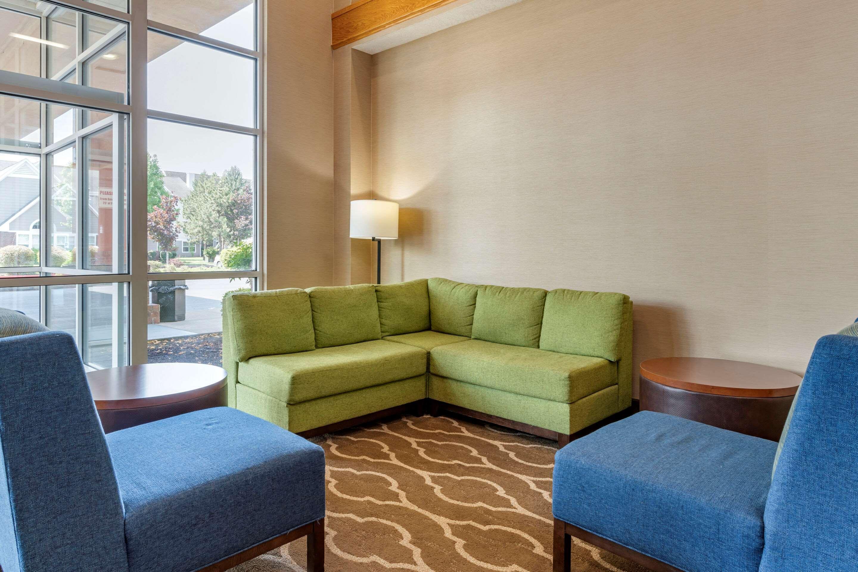 Comfort Suites Salem Exterior foto